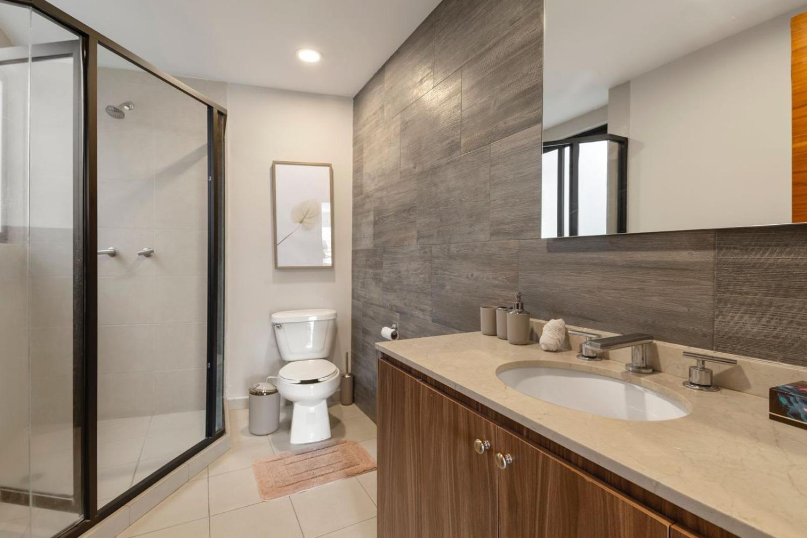Apartment 205-2 3br 2baths Private Terrace - Sleep 6 Roma Notre Mexico City